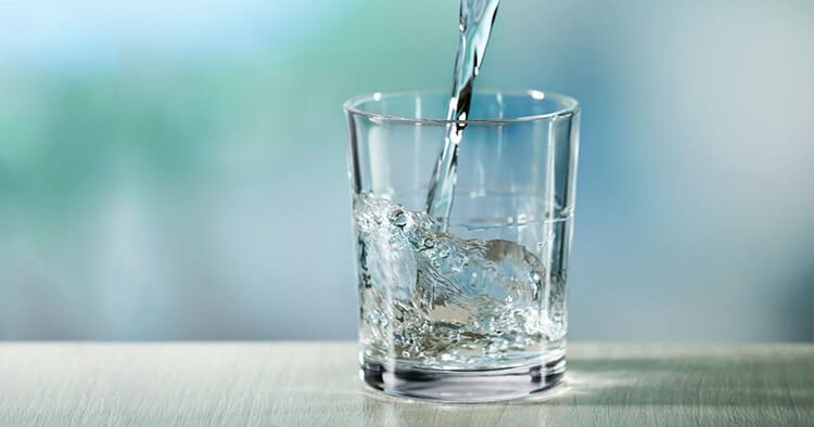 nước lọc là thức uống an toàn cho người Tiểu đường